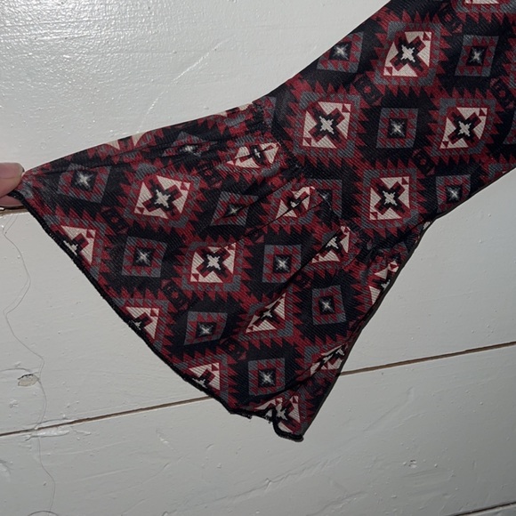 Maroon Aztec Ruffled Sleeve Top - Picture 3 of 4